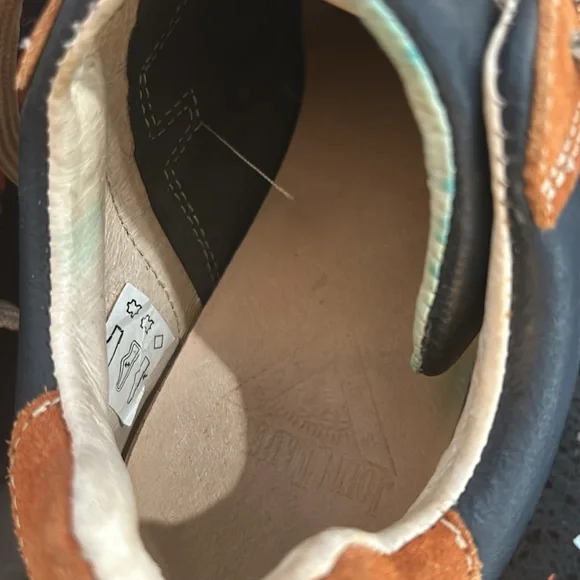 John Fleuvog Trainers - Picture 9 of 9